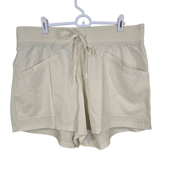 CALIA by Carrie Underwood Pants - NWT NEW Women's Calia Journey Collection Mid-Rise Short | Size XL